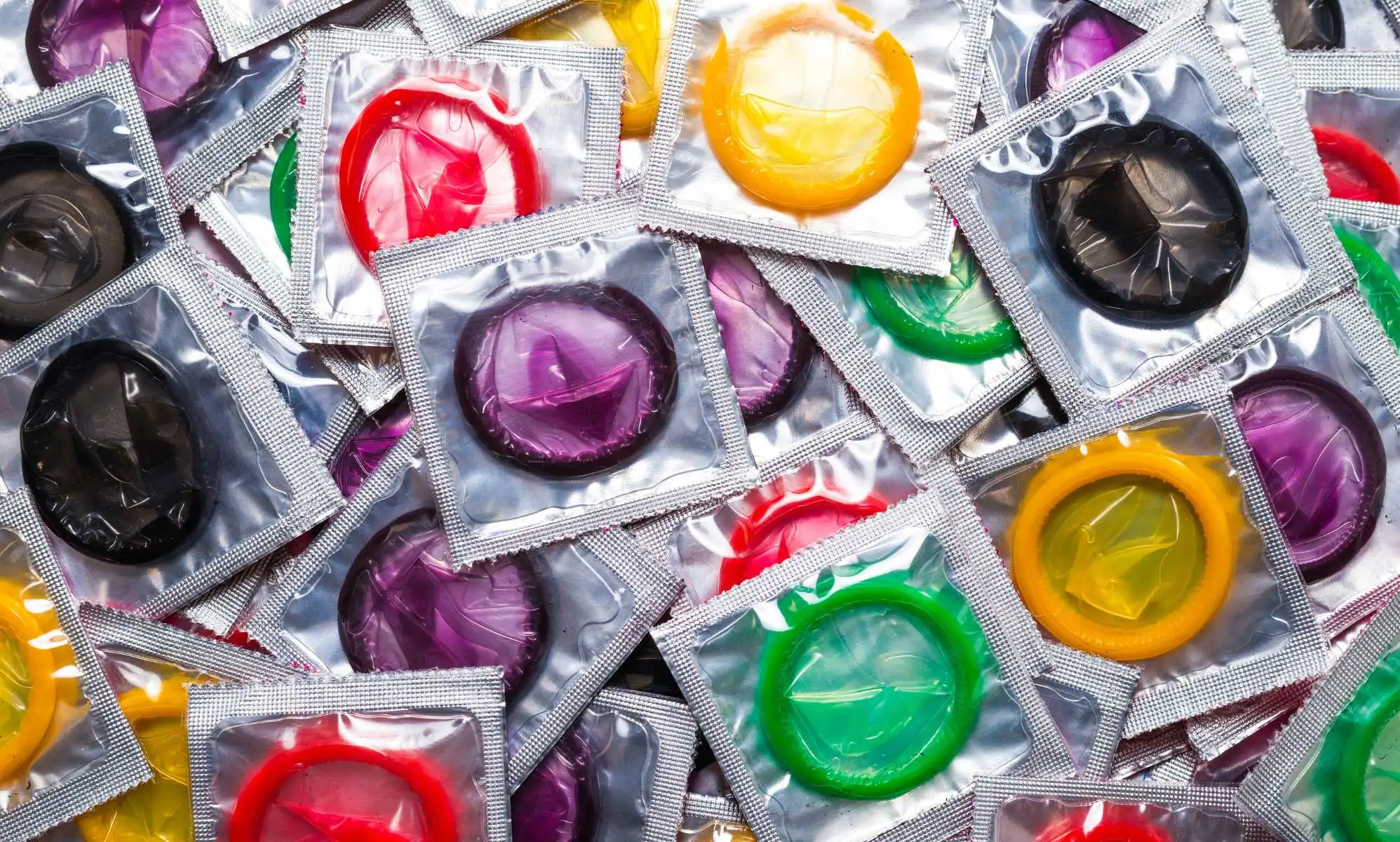 Los Juegos Olímpicos de París proporcionarán 300.000 preservativos a los atletas tras el levantamiento de la prohibición del sexo