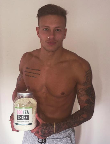 Alex Bowen desnudo