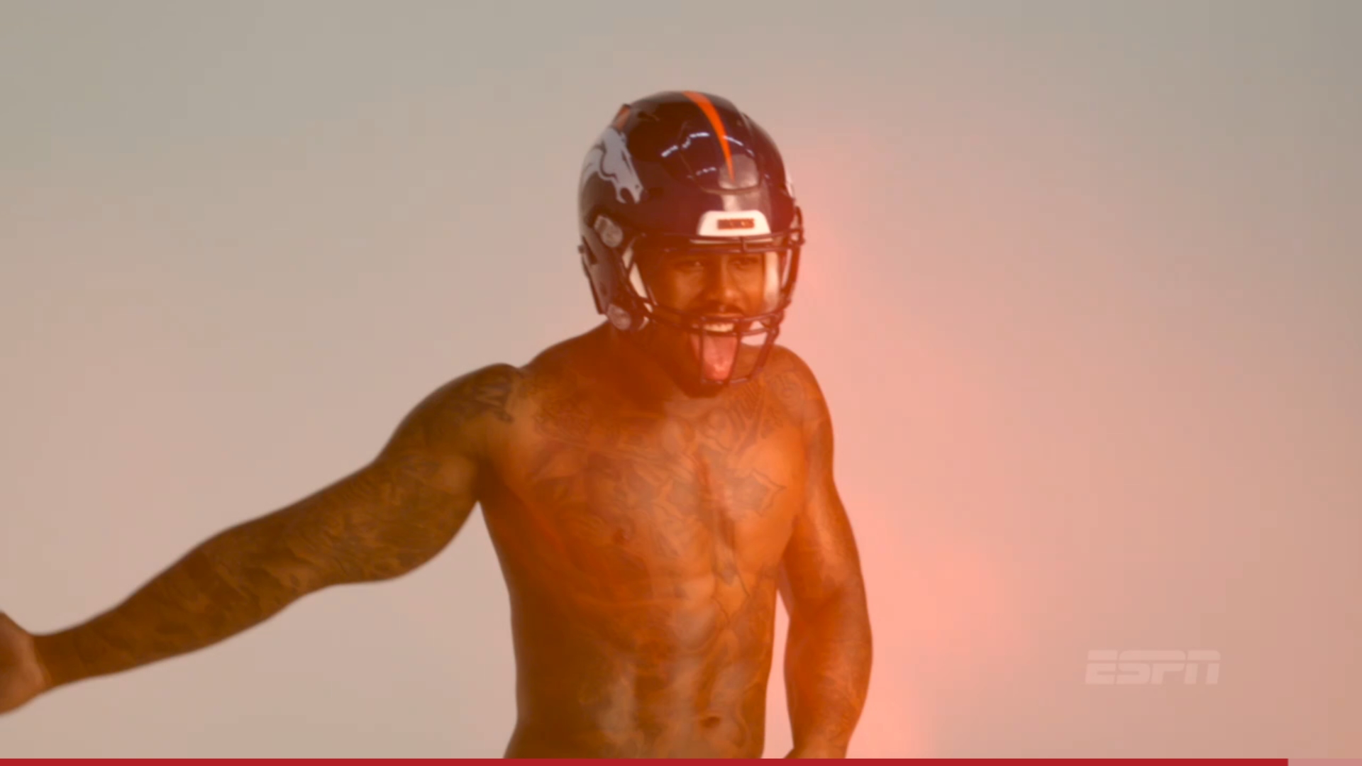 Von Miller desnudo