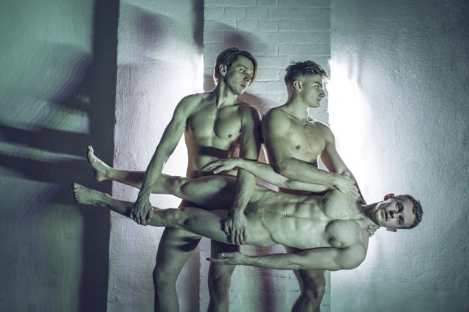 Bailarines desnudos en Rusia