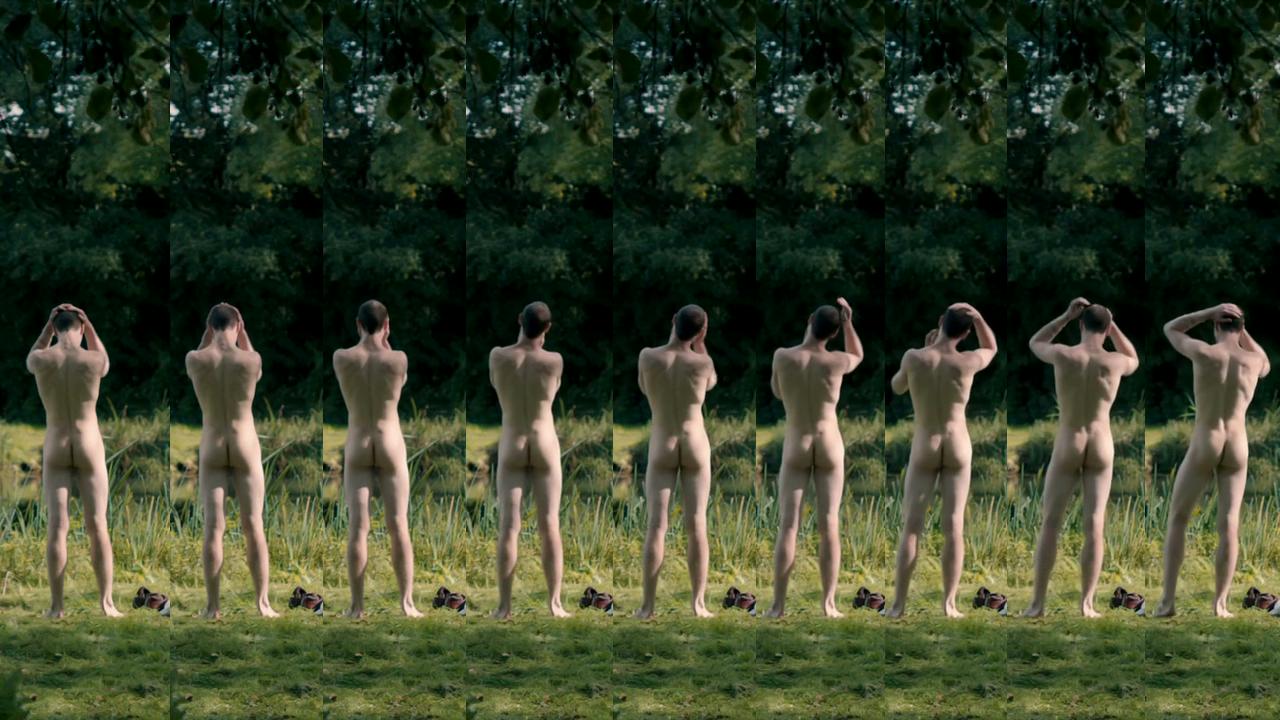 George Mackay desnudo