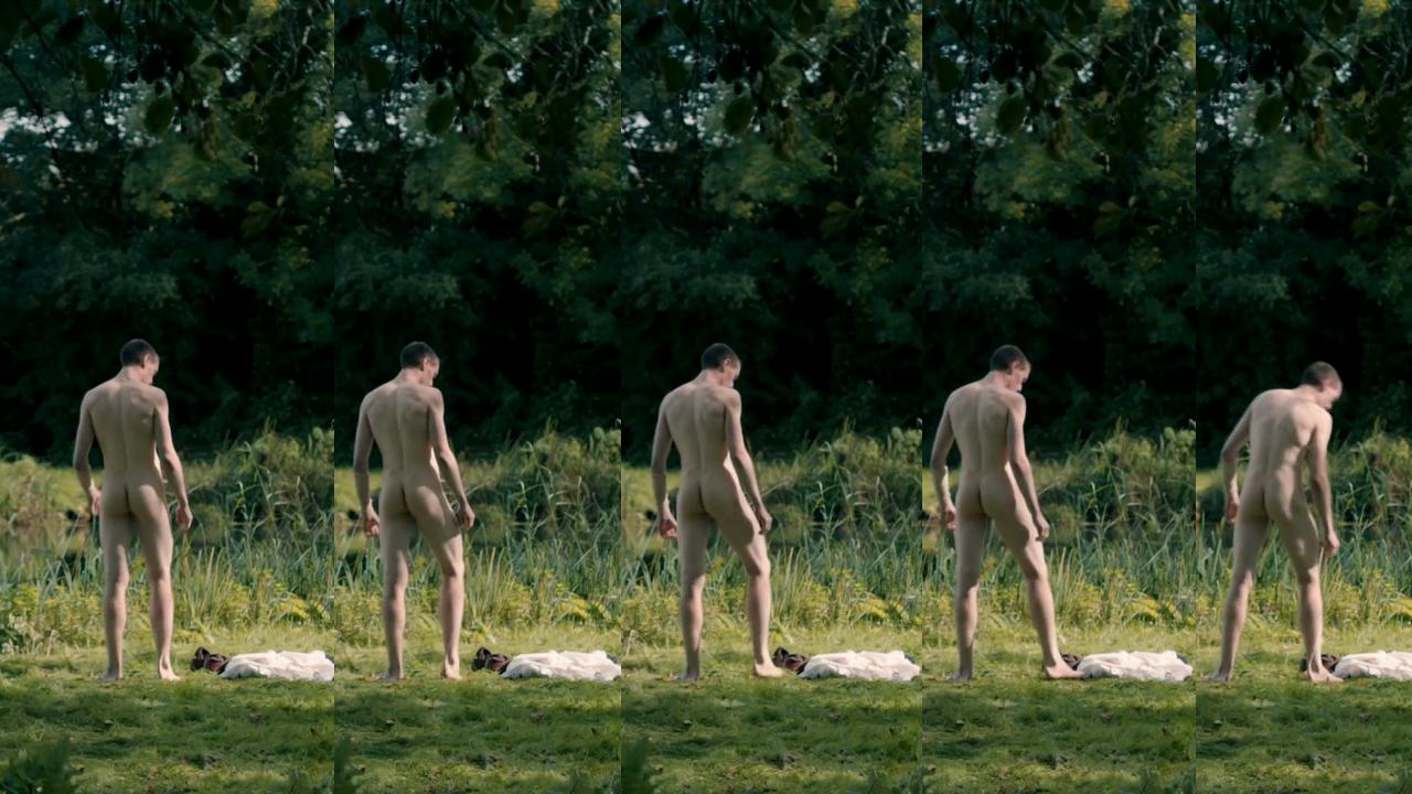 George Mackay desnudo