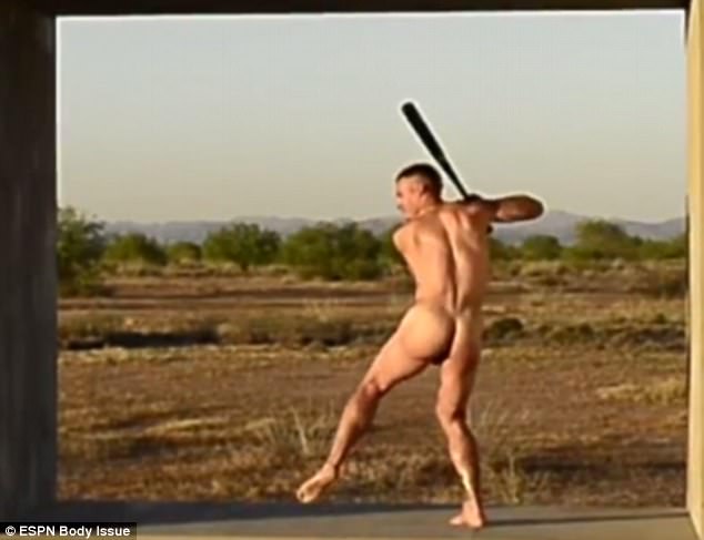 Javier Baez desnudo