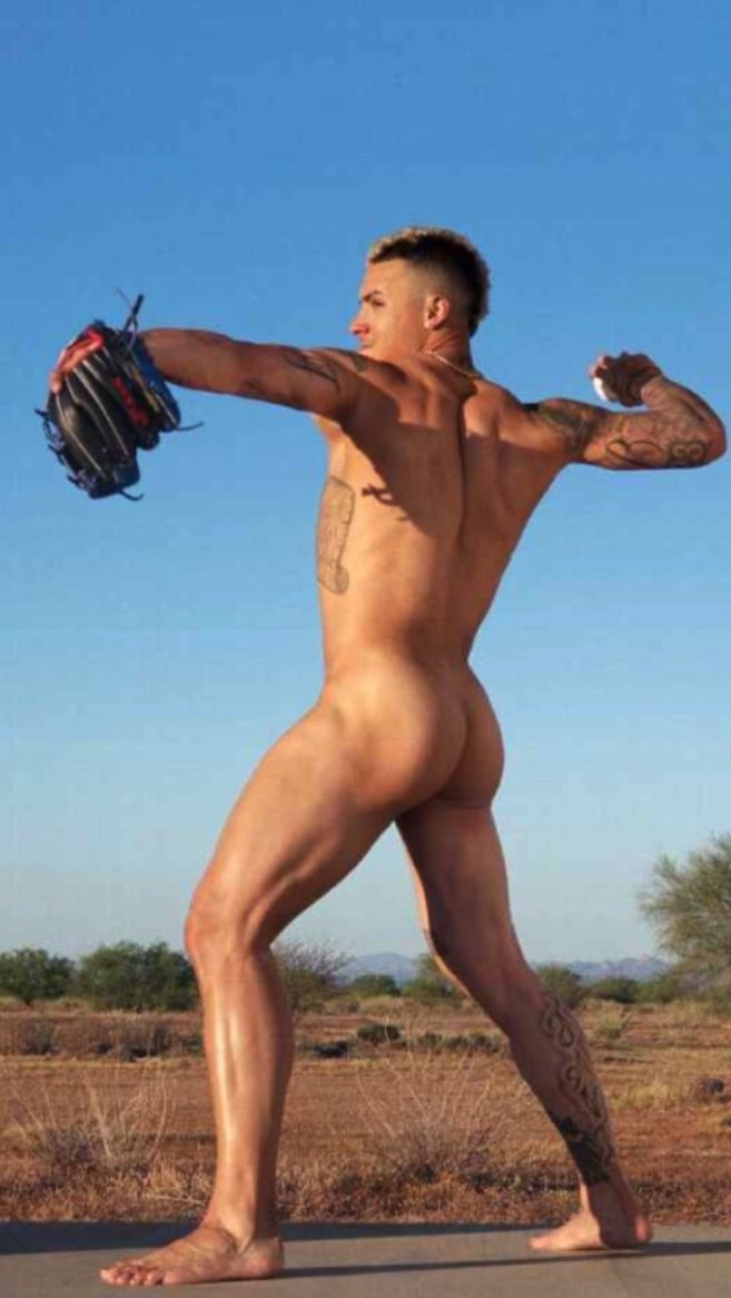 Javier Baez desnudo