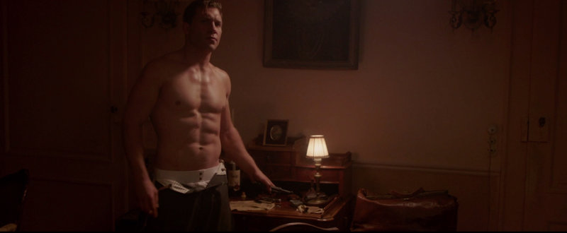 Jai Courtney desnudo