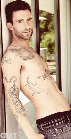 Adam Levine para la revista \'Out\'