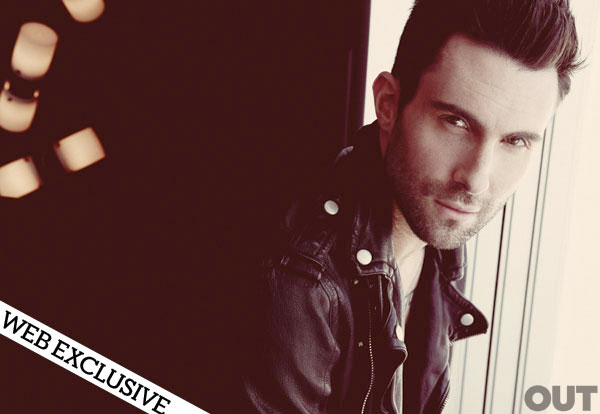 Adam Levine para la revista \'Out\'