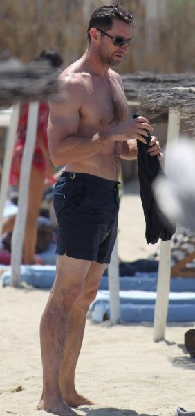 Hugh Jackman, buenorro en la playa