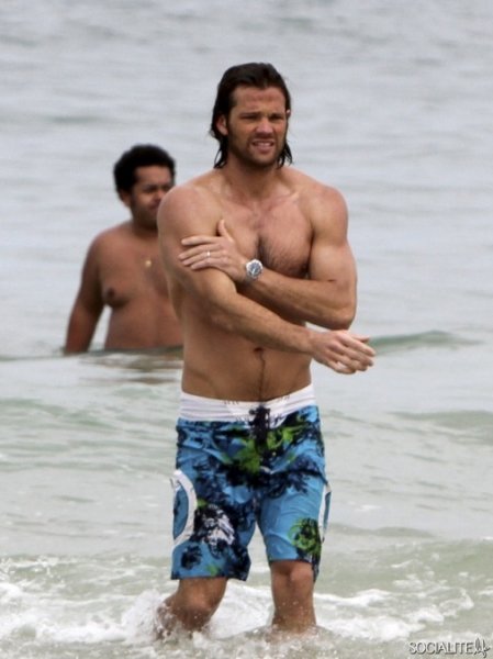 Jared Padalecki en la playa