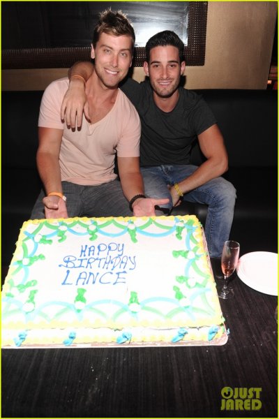 Lance Bass y su novio celebran su cumpleaños