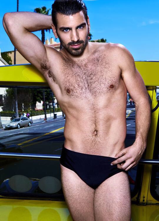 Nyle DiMarco desnudo