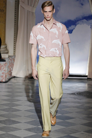 viktor___rolf_menswear____pasarela_839314960_320x480