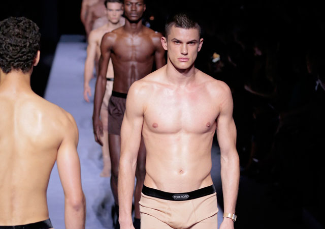 Introducir 91+ imagen modelos hombres sin ropa