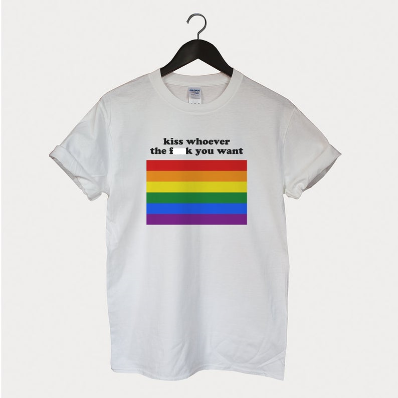 12 camisetas LGBT muy poco reivindicativas que gritan desafiantemente 