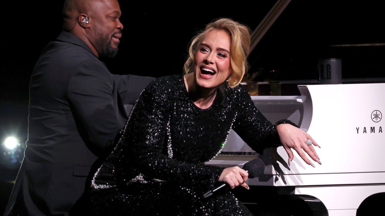 Adele llamó perfectamente a un homófobo que gritó 'Pride sucks' en su concierto