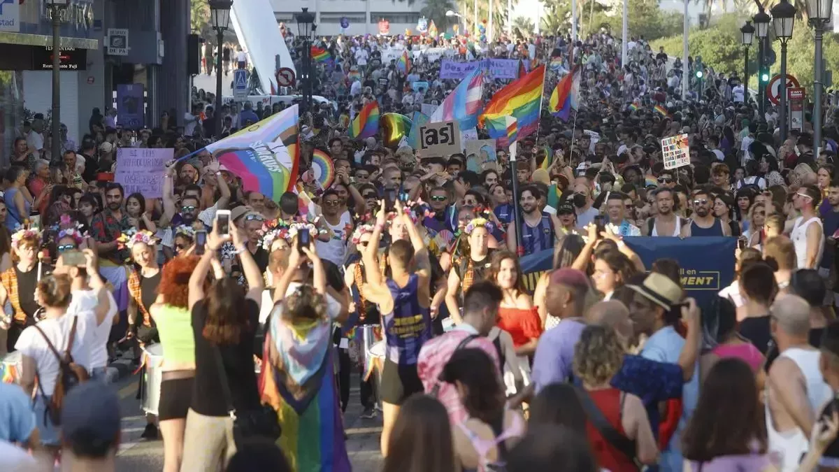 Polémica en València: Acusaciones de "Pinkwashing" en la Gestión del Orgullo LGTBI por el Ayuntamiento