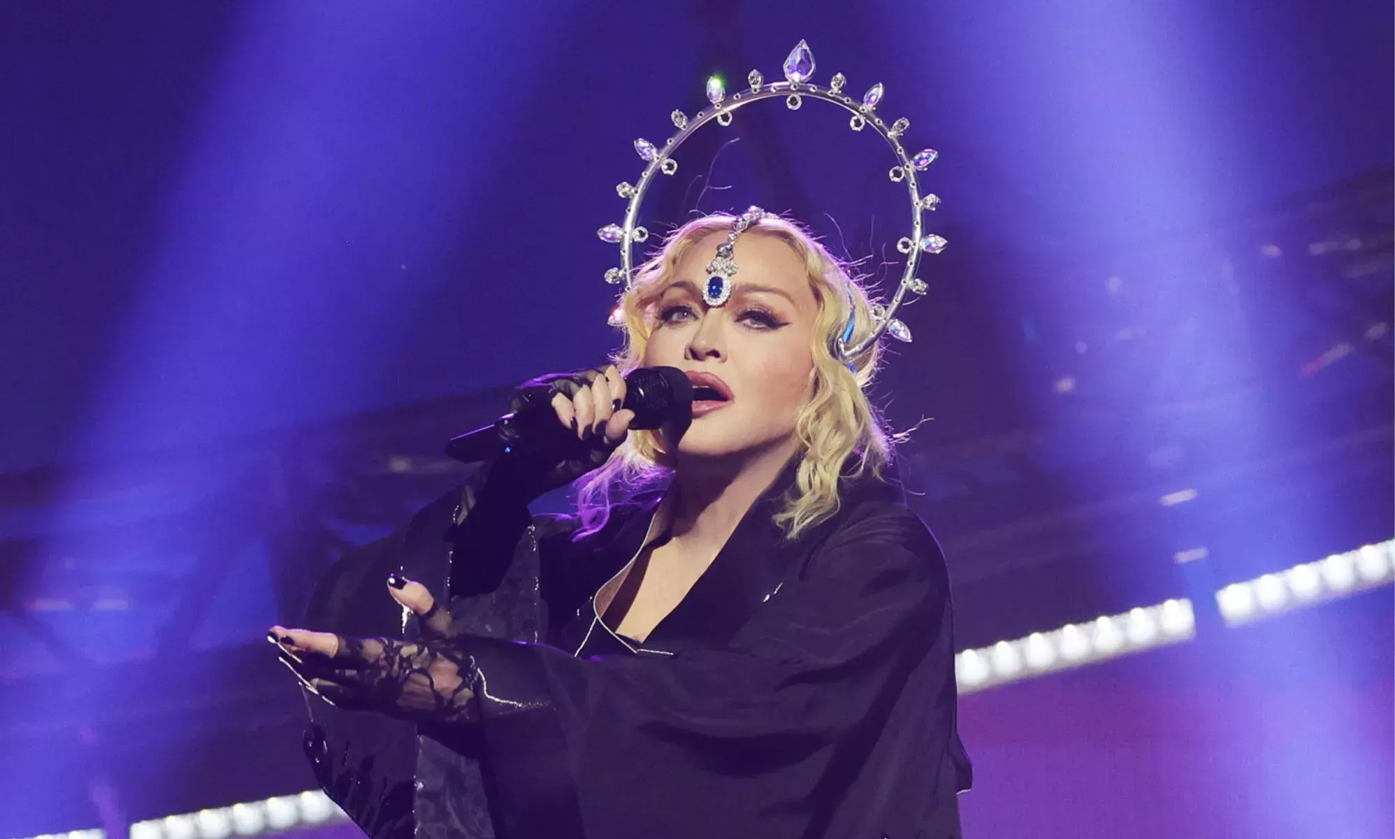 Un fan demanda a Madonna por 