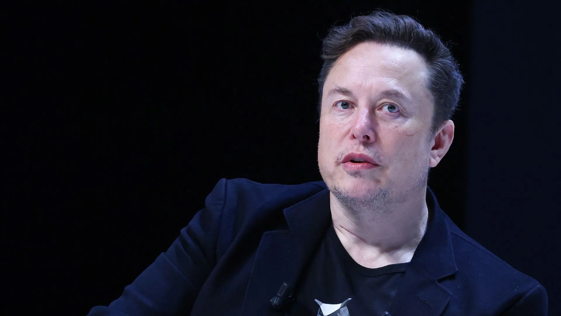 Elon Musk dice que su hija trans Vivian fue 'asesinada por el virus de la mente woke'