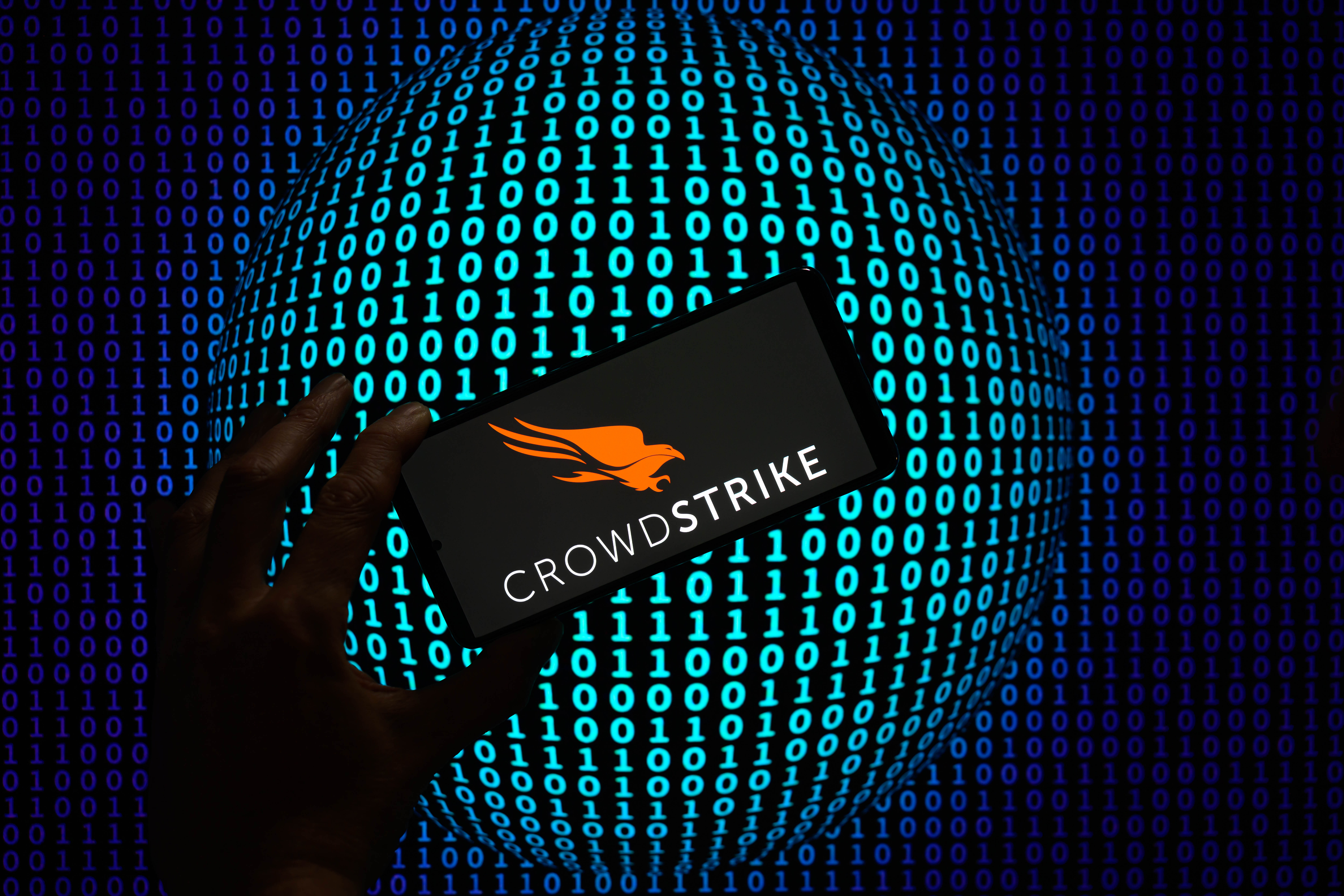 ¿Qué es CrowdStrike? Cómo una actualización de ciberseguridad causó un apagón tecnológico global