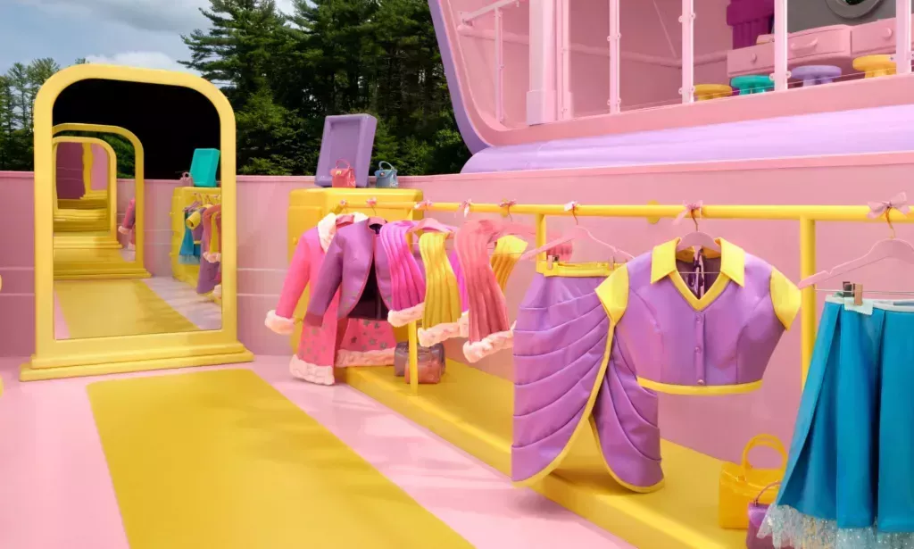 This is an image of Polly Pocket's wardrobe in real life. 