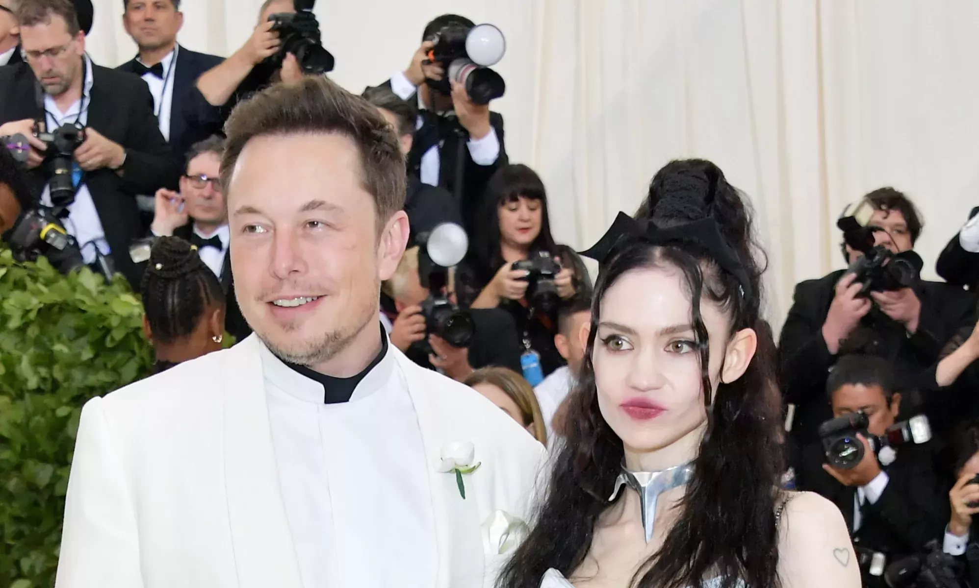 Grimes, la ex de Elon Musk, desata la polémica al decir que se volvió 