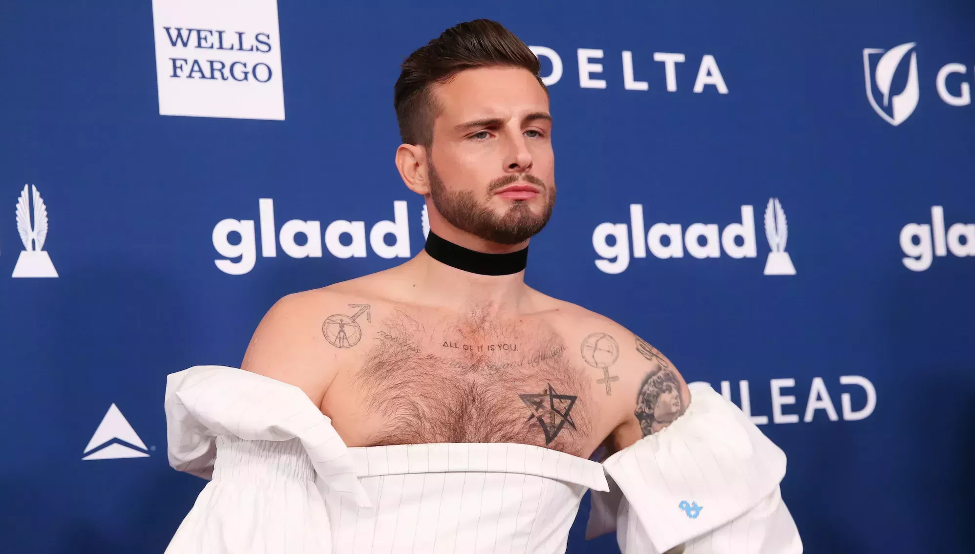 Nico Tortorella explica por qué ya no utiliza los pronombres ellos/ellas tras ser padre