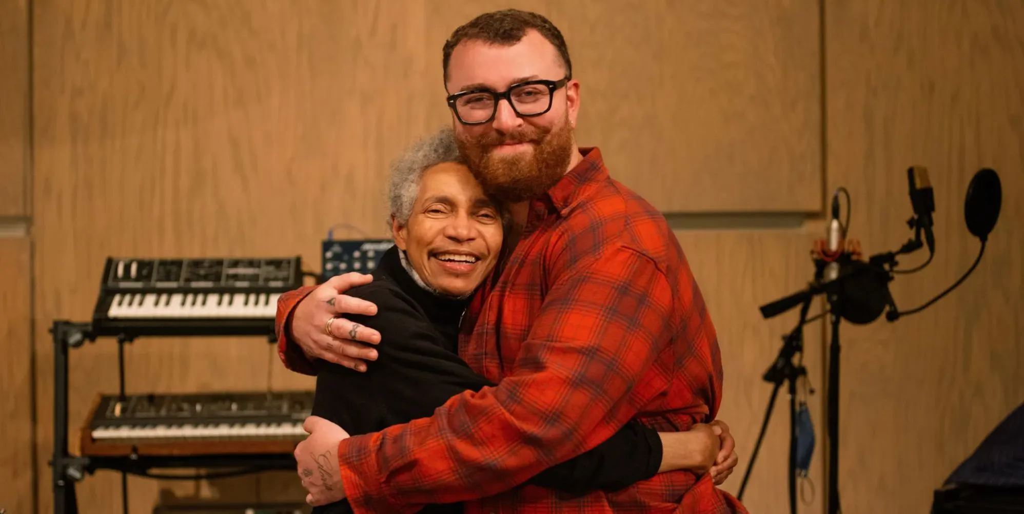 Sam Smith lanza una emotiva canción con la legendaria cantante trans Beverly Glenn-Copeland