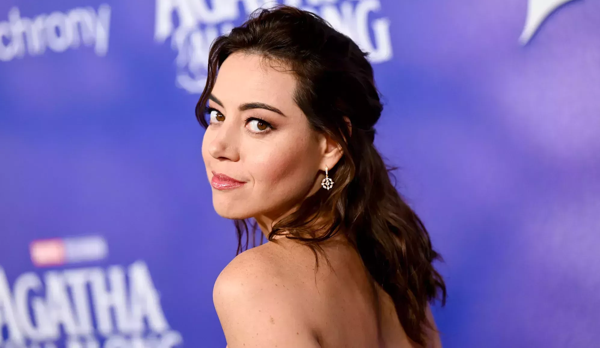 La nueva sesión de fotos de Aubrey Plaza vuelve locas a las sapphics: 'Un gran día para ser lesbiana'