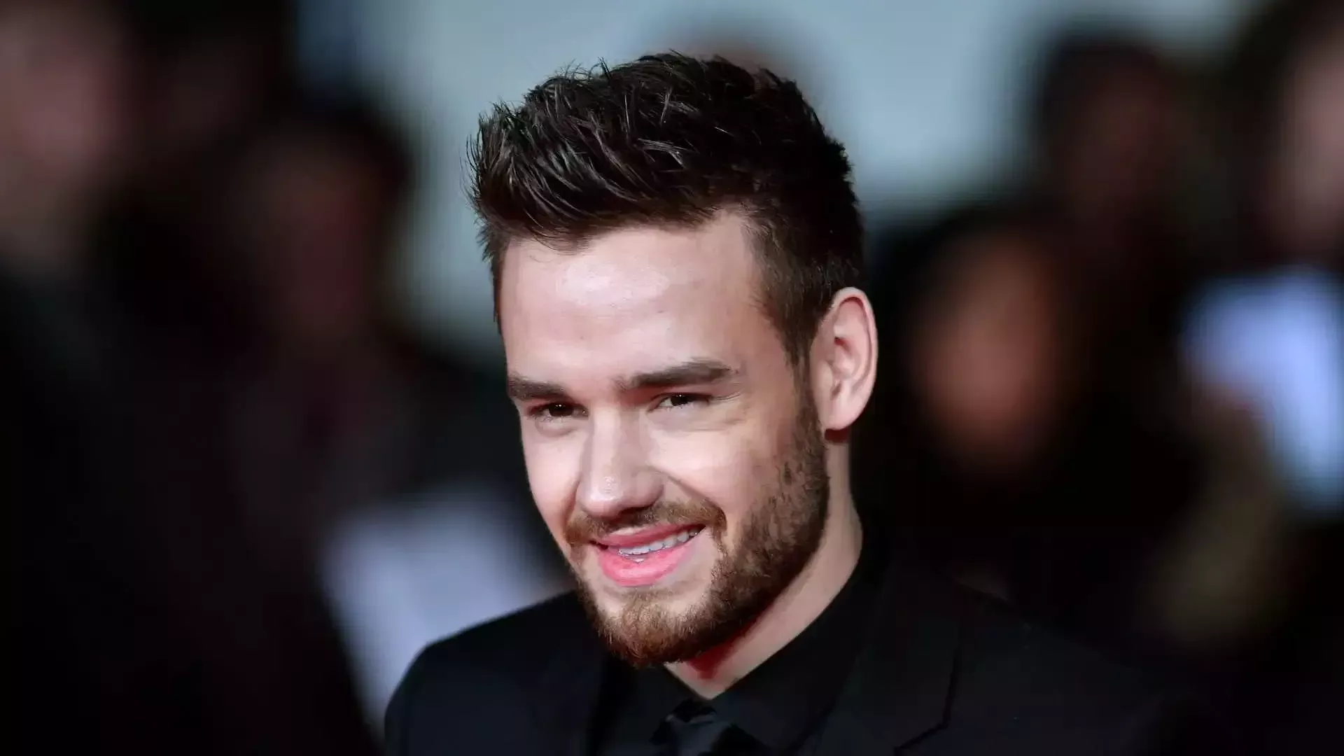 Tres acusados en relación a la muerte de Liam Payne, mientras el amigo de la estrella niega haberlo 'abandonado'