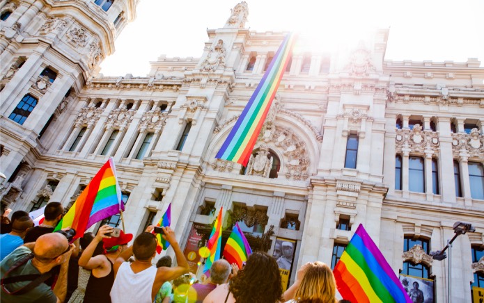 El Supremo avala colocar la bandera arcoíris en edificios públicos el día del Orgullo