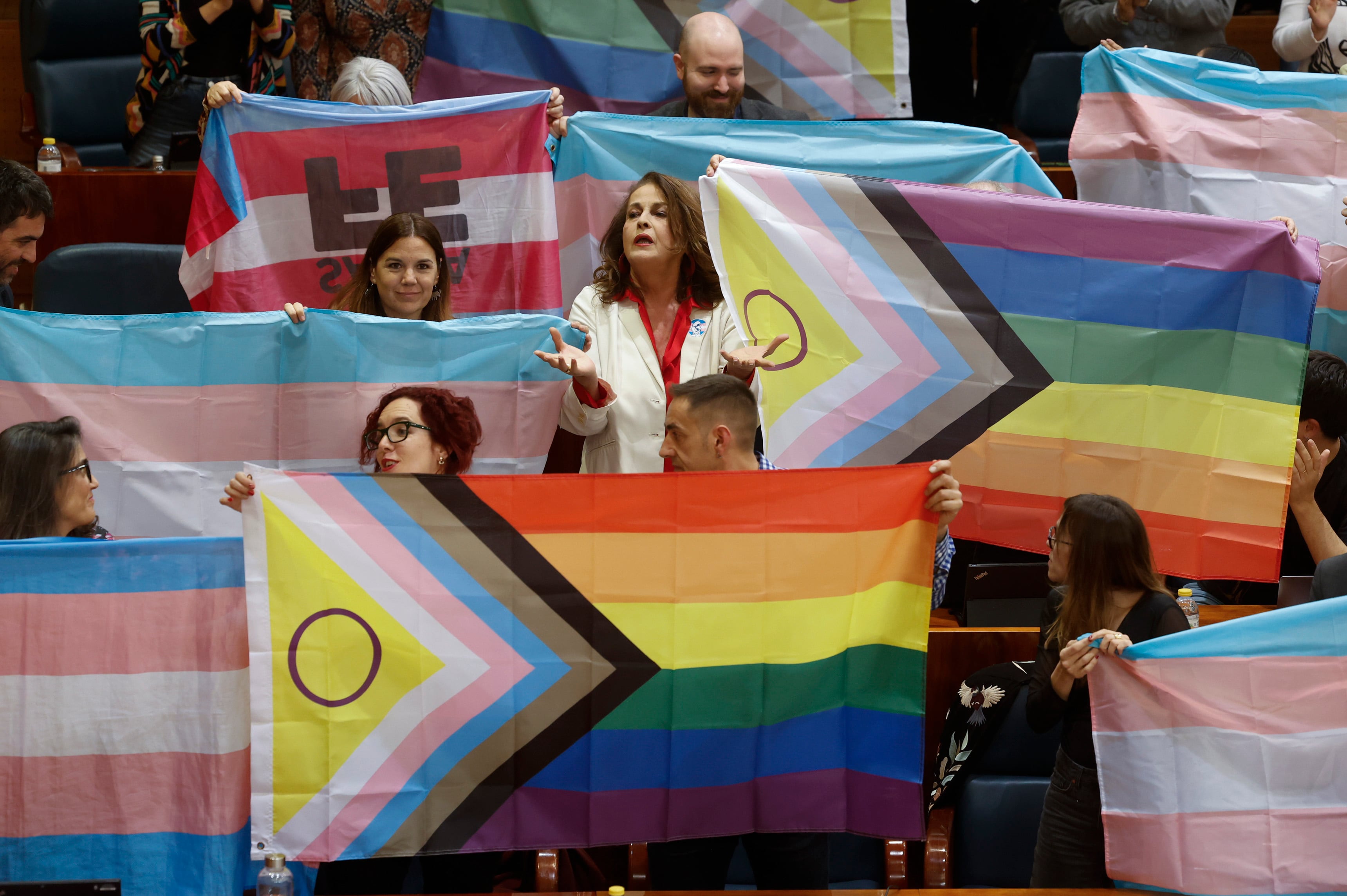 Vox abre una ofensiva contra las leyes LGTBIQ+ autonómicas en un desafío al PP