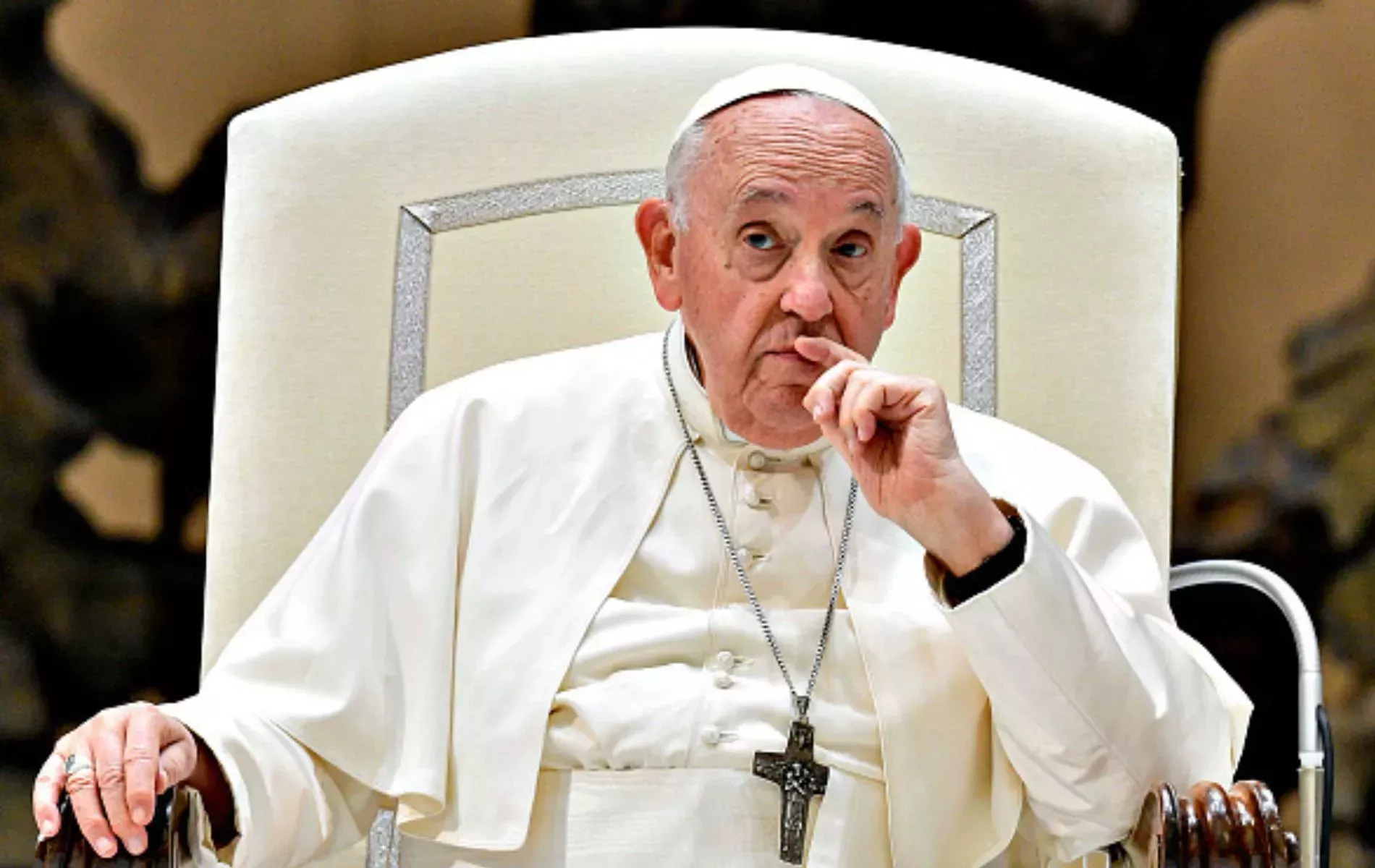 El Papa Francisco fallece a los 88 años, dejando un legado complicado sobre temas LGBTQ+