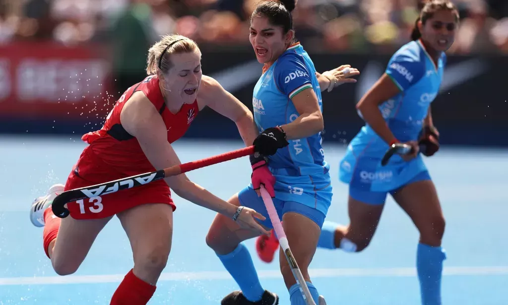 England vs India en un partido de hockey de 2024.