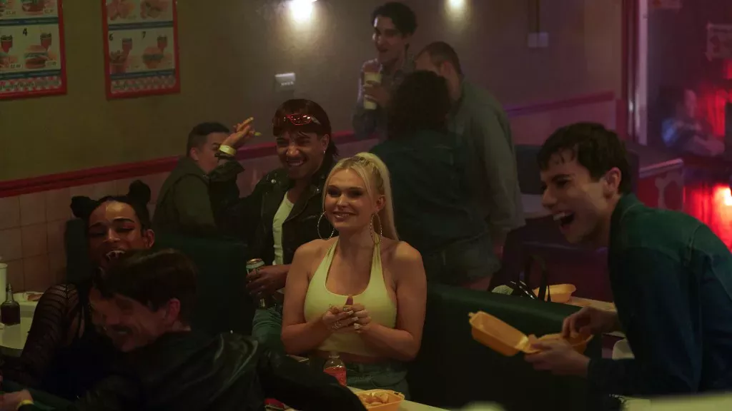 Dickie Beau como Peter, Alex Thomas-Smith como Sticky Nikki; Hannah Jones como Sasha; Adam Ali como Dirty Damian y Ellis Howard como Byron