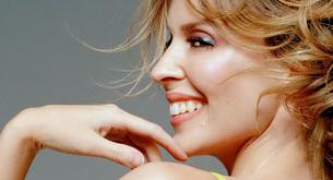 Escucha "Los Amores" de Kylie Minogue