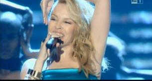 VÍDEO: Kylie Minogue canta dos temas en la gala de Miss Italia