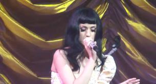 Katy Perry versiona a Lady Gaga en plan acústico