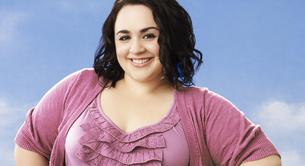 Nikki Blonsky, de 'Hairspray', trabaja en una tienda de zapatos