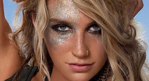 Ke$ha es tan yonki del "glitter" que hasta mea purpurina