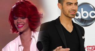 Rihanna le envía SMS guarros a Joe Jonas