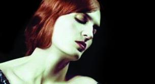 Florence + The Machine consigue el número 1 de álbumes en UK