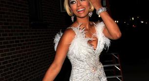 Unos fans lanzan discos de Beyoncé a Keri Hilson