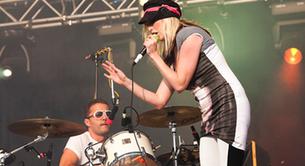 The Ting Tings: "preferimos vomitarnos en los pies a sonar en la radio con David Guetta"