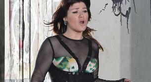 Kelly Clarkson rueda el clip de 'Dark Side'