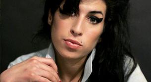 Un cuadro hecho con sangre de Amy Winehouse se vende por 56.000 dólares