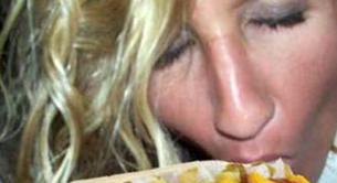 Se filtra una supuesta foto de Ke$ha practicando sexo oral