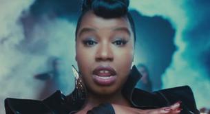 Misha B estrena el vídeo de 'Here's To Everything (Ooh La La)'