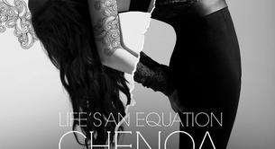 Escucha el nuevo single de Chenoa al completo, 'Quinta Dimensión' + 'Life's An Equation'