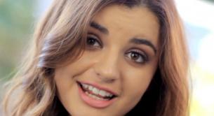 Rebecca Black versiona 'We Can't Stop' de Miley Cyrus con censura