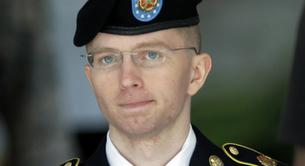 Lady Gaga, devastada, apoya a Bradley Manning tras su sentencia